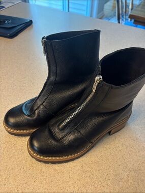 Black Leather Front-Zip Women's Ankle Boots size 37